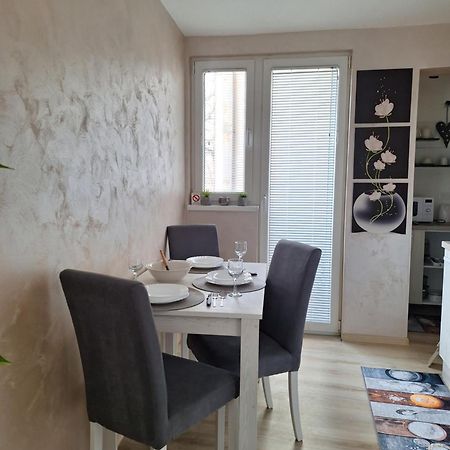 Apartman Lara Daire Subotica Dış mekan fotoğraf