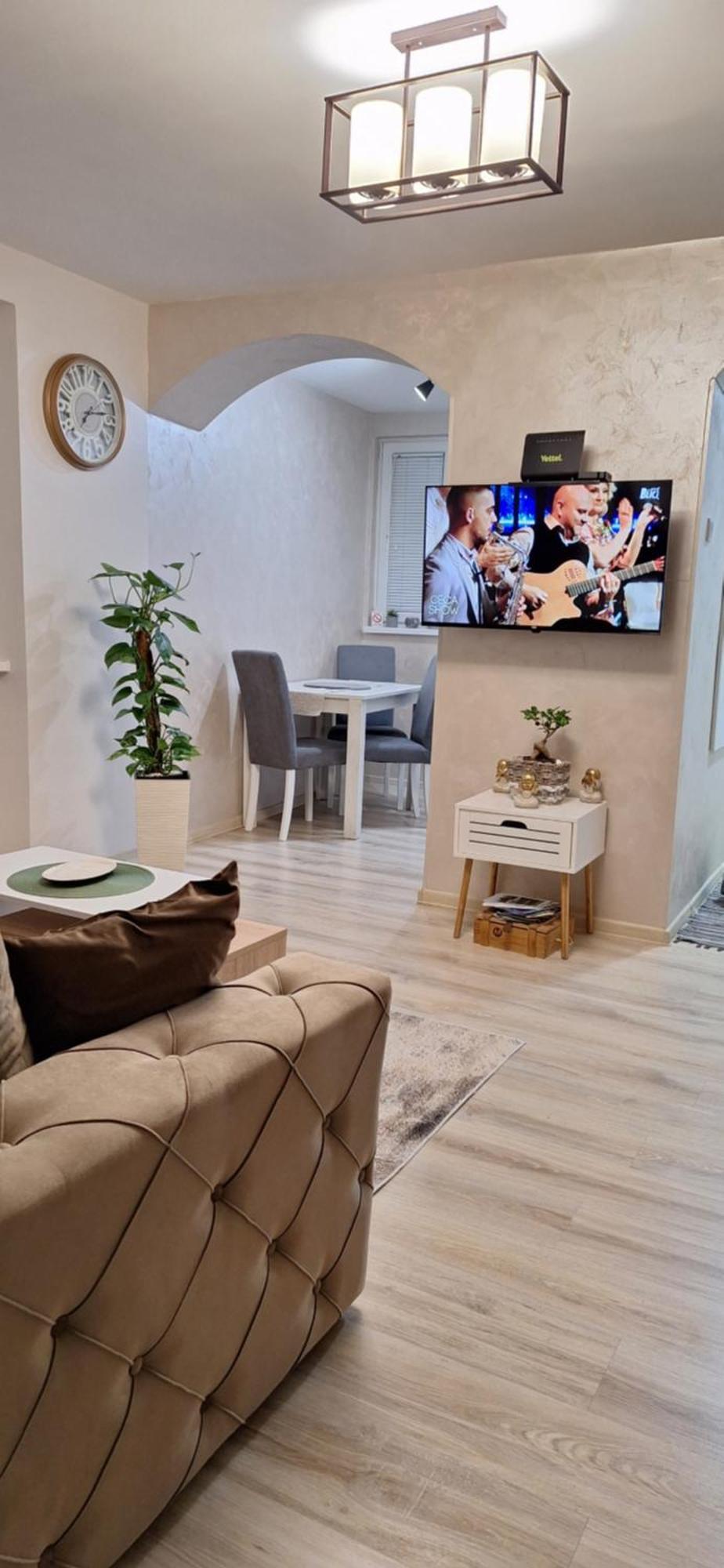 Apartman Lara Daire Subotica Dış mekan fotoğraf